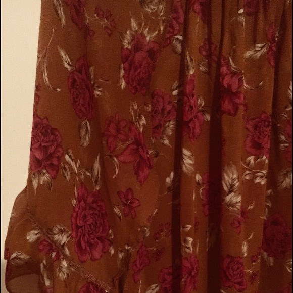 Ruffle Top by The Zig Zag Stripe - Picture 2 of 3